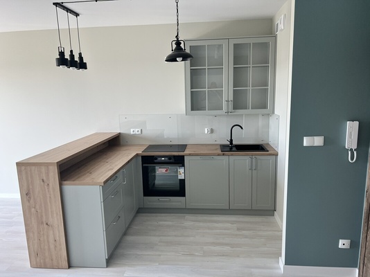 Elbląg 🏠 Mieszkanie 45 m² – Salon z aneksem + sypialniaDostępne miejsce w hali garażowej! 