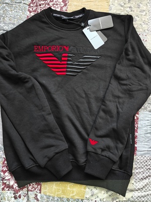 Elbląg Bluza nowa, rozmiar uniwersalny, logo wyszywane, czarna. 
Skład 100% bawelna
Pod pachami 51 cm
Dlugosc