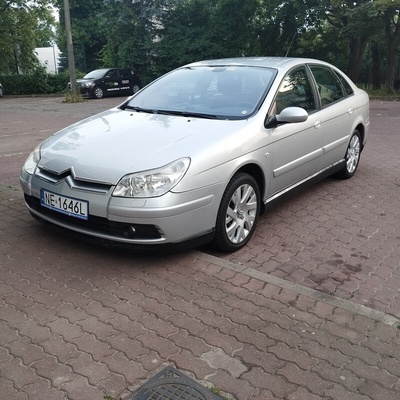 Elbląg Sprzedam Bogatą Wersję CITROENA C5 - Wersja - Srebrny Metalic. BENZYNA 2.0 Litra. Przebieg tylko - 143 tyś.
