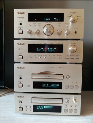 Elbląg Sprzedam wieże TEAC H500 referencyjny wzmacniacz o dużej mocy 2x80W. W zestawie tuner, odtwarzacz CD i decka