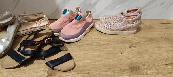 Elbląg Zamienię buty w rozmiarze 36,są w stanie różnym, niektóre w bdb, mało noszone, inne w stanie  na podwórko. Są