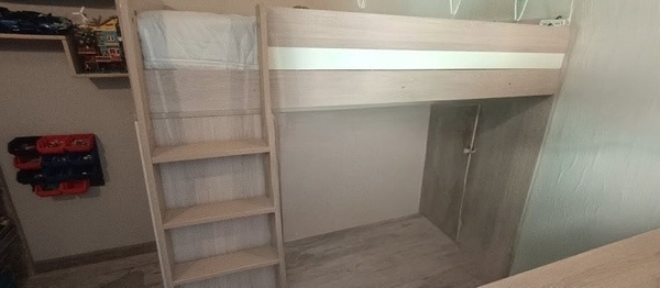 Elbląg Witam mam od oddania łużko piętrowe (antresolę) za zwrot kosztów transportu (250zl)