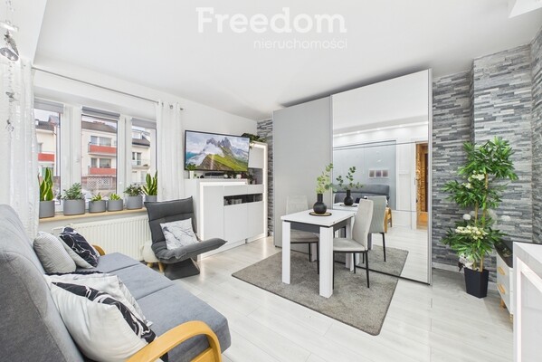 Elbląg FREEDOM NIERUCHOMOŚCISprzedam mieszkanie - Elbląg, Sadowa.&nbsp;Gotowe do wprowadzenia, po generalnym remoncie