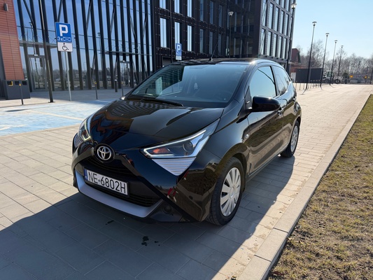Elbląg 🔥 Na sprzedaż TOYOTA AYGO 2021 🔥 Rok produkcji: 2021,Przebieg: 136 020 km,
