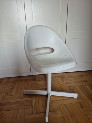 Elbląg Sprzedam krzesło do biurka.