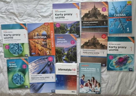 Elbląg Sprzedam podręczniki do 1 klasy
To jest Chemia 1,podręcznik i karty pracy Nowa Era, edycja 2024,
Historia 1