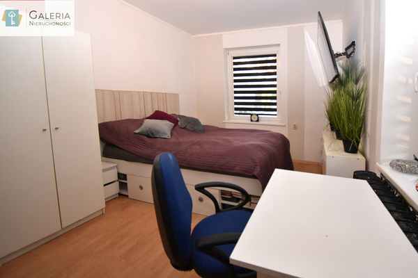 Elbląg GALERIA NIERUCHOMOŚCIZ pasji i miłości do nieruchomościNa sprzedaż: Trzy pokojowe mieszkanie na parterze z