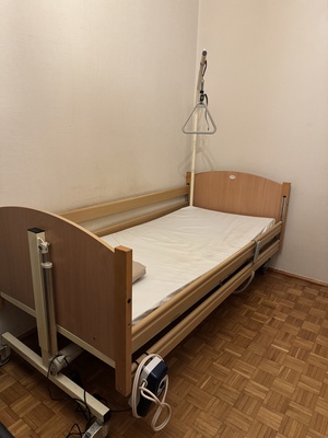 Elbląg Sprzedam używane  elektryczne łóżko rehabilitacyjne z materacem + materac odleżynowy. Stan bardzo dobry