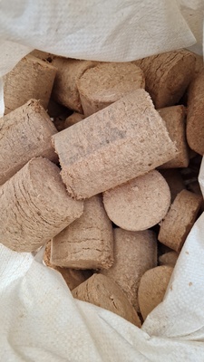 Elbląg BRYKIET LIŚCIASTY DO KOMINKA 30KG WOREK