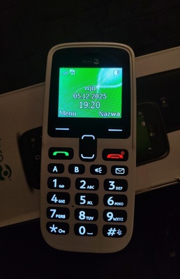 Elbląg Sprzedam niemalże nowy telefon, idealny dla seniora lub osoby chcącej zwykłą komórkę do dzwonienia. 
Na