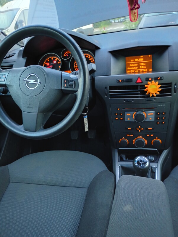 Elbląg Opel AstraPoj 1,4 benzyna Rok 2005KlimatyzacjaPoduszka powietrznaAbsWspomaganie kierownicyRadio Immobilizer.