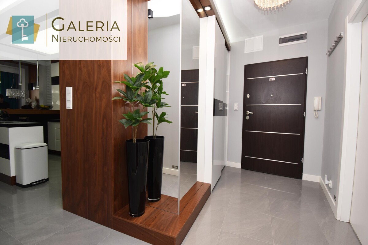 Elbląg GALERIA NIERUCHOMOŚCIZ pasji i miłości do nieruchomościNa sprzedaż: Eleganckie 3 pokoje z balkonem przy