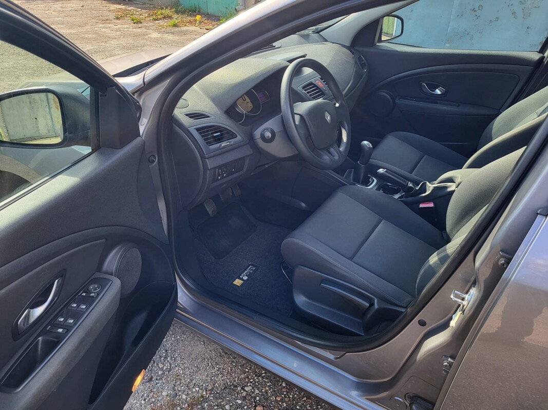 Elbląg Sprzedam Renault Megane z 2010 roku 1.6 Benzyna