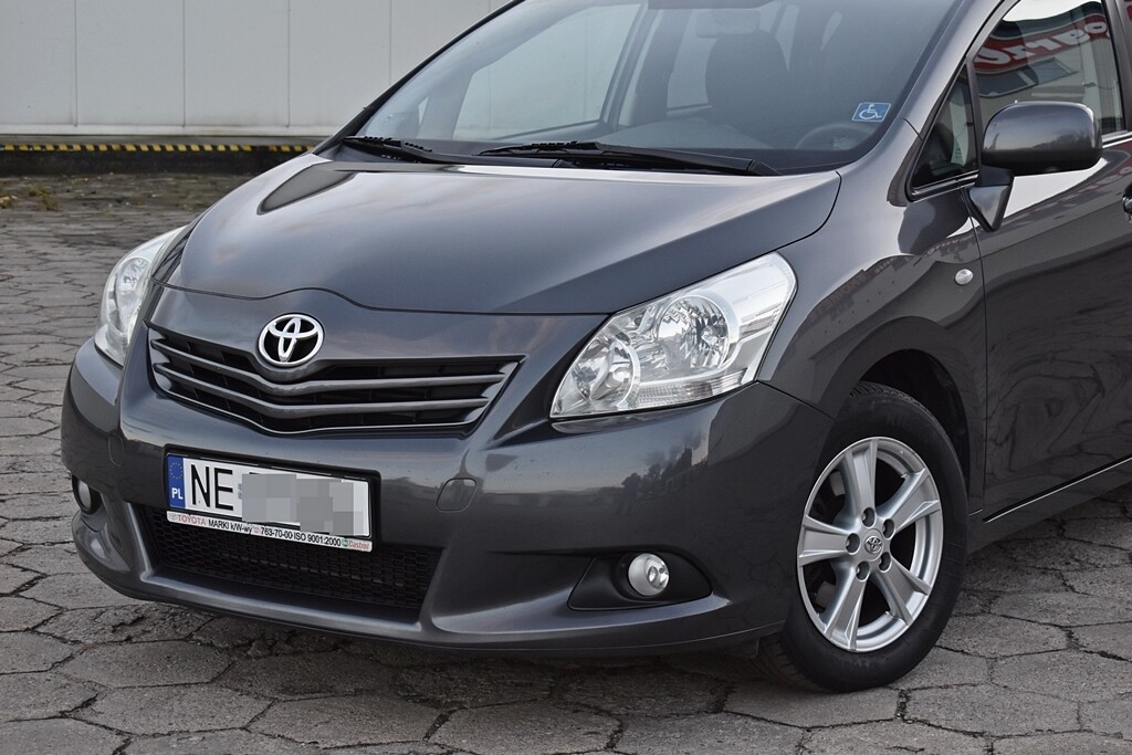 Elbląg . TOYOTA VERSO II 2009 ROKWersja 7-osóbSkrzynia manualna 6 biegówSalon PolskaSilnik 2.0 na łańcuszku rozrząduAuto