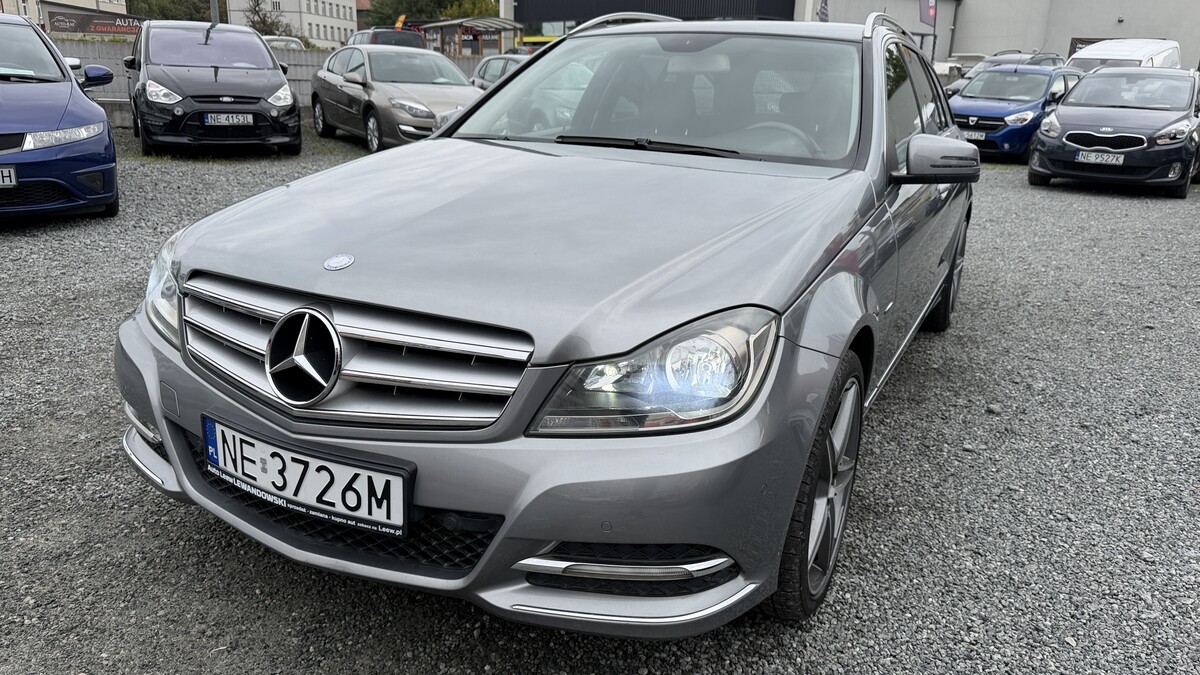Elbląg Auto Leew LEWANDOWSKI Kupujemy i Sprzedajemy tylko dobre auta Za auta z Polskiego Salonu Płacimy Najwięcej