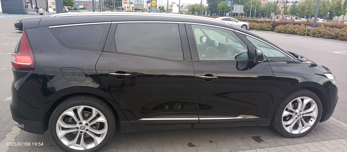 Elbląg Sprzedam Renault Grand Scenic IV z 2018 z silnikiem  1.5 dCi. 
Auto w moim posiadaniu ponad 4 lata. 
Z