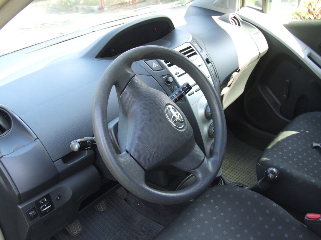 Elbląg Toyota Yaris 1,3 2007 Salon, Przebieg 148 000 km.