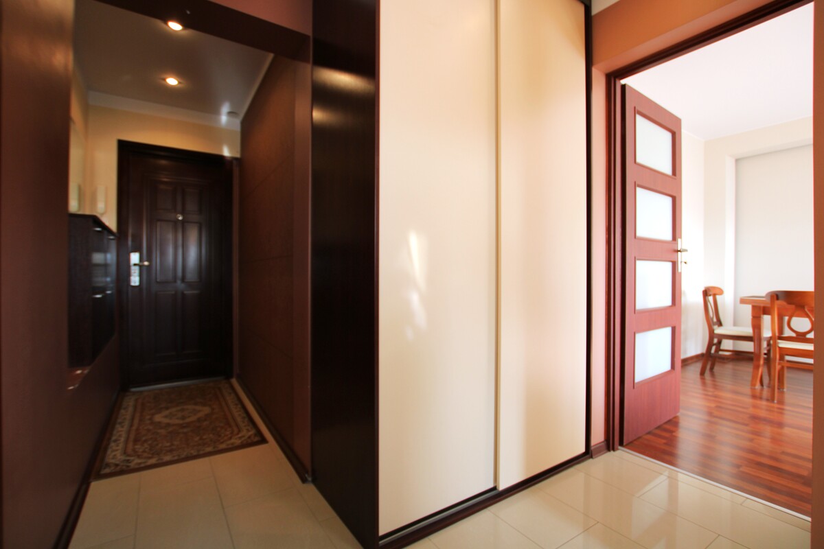 Elbląg NIERUCHOMOŚCI ANNA KRASZEWSKA Mieszkanie dwupokojowe gotowe do wprowadzenia ul. Barona