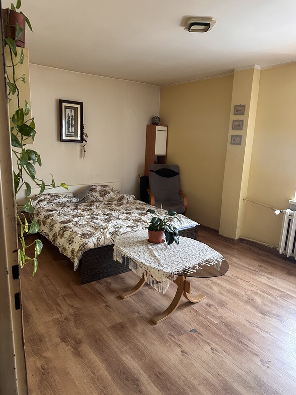 Elbląg Sprzedam.
Elbląg, ulica Lotnicza. Mieszkanie zlokalizowane na wysokim parterze. Okolica oferuje dogodny dostęp