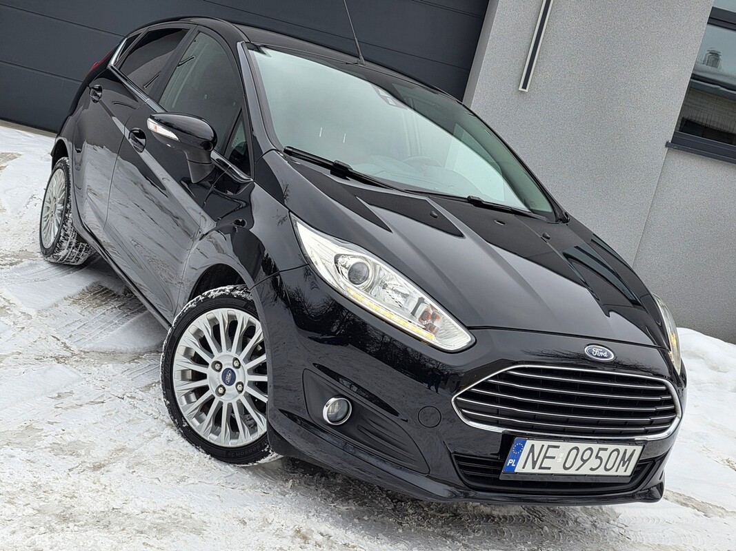 Elbląg Ford Fiesta, benzyna, 2014 rok - pełna opcja wyposażenia. Ładne zadbane auto, wizualnie bardzo ładnie