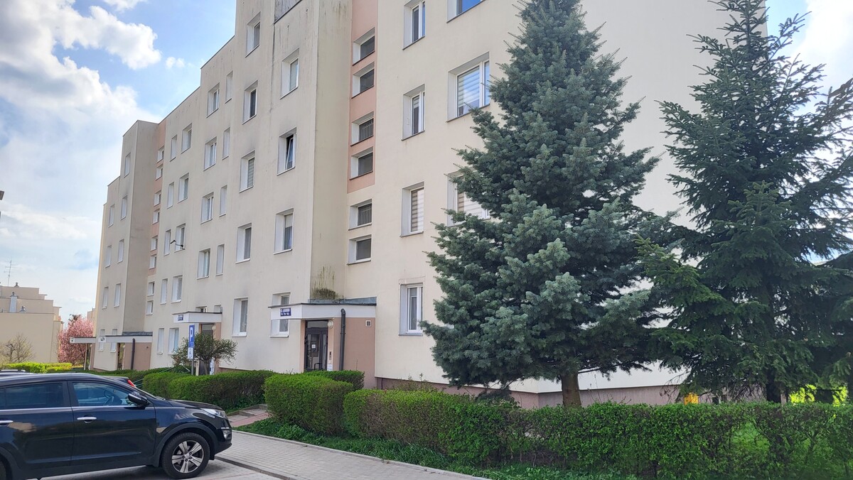 Elbląg KWADRAT NIERUCHOMOŚCI2 pokojeblok z 1992 r. duży balkonmedia z miastaosiedle Nad Jarem