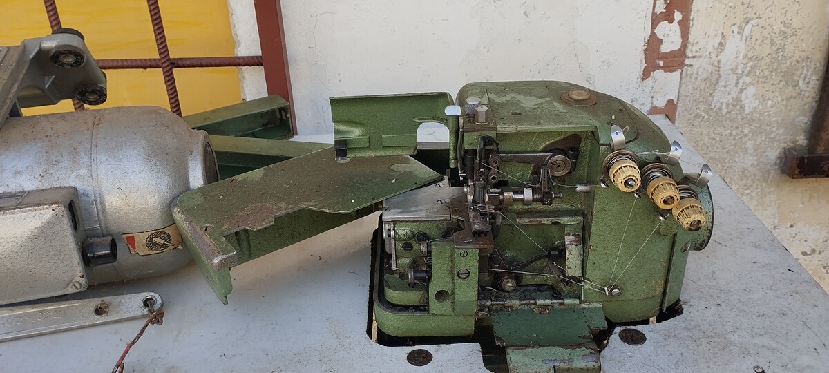 Elbląg Sprzedam overlock 3 nitkowy Textima. Zasilanie 380/220volt Zainteresowany/na ?dzwoń.