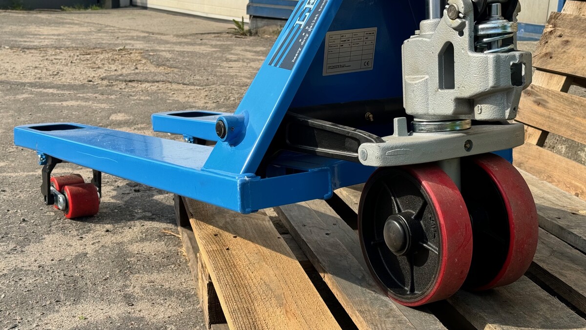 Elbląg PROMOCJAWózek paletowy - PALECIAK 2500 Kg udźwigu Z hasłem Portel 1660 zł* zamiast 1850 złTECHTRANS