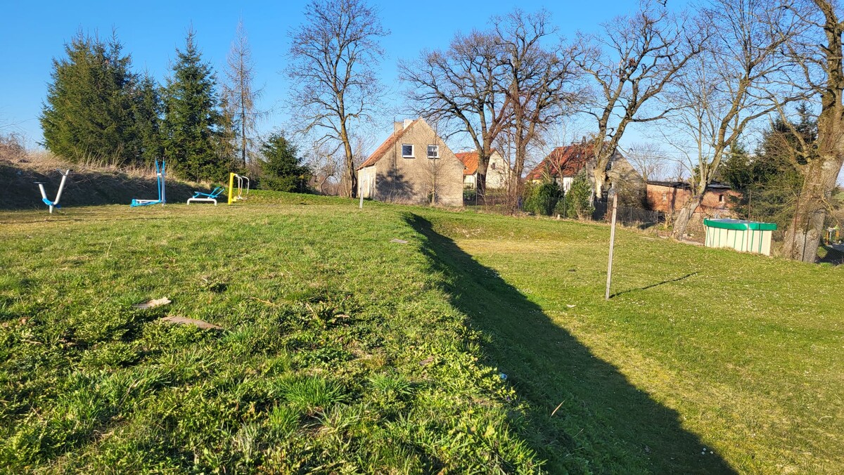 Elbląg AS NIERUCHOMOŚCI POLECANIERUCHOMOŚĆ W UROKLIWEJ MIEJSCOWOŚCI PINIEWOMOŻLIWA ZAMIANA NA MIESZKANIE* Dom o