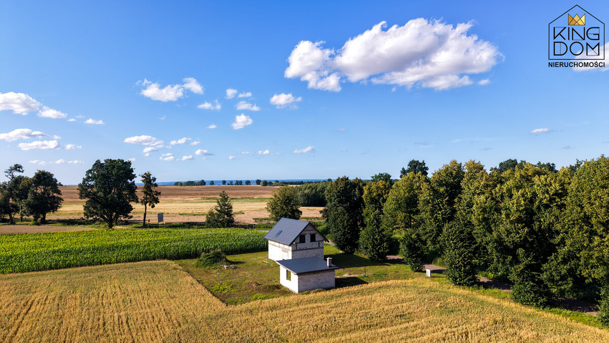 Elbląg KINGDOM NIERUCHOMOŚCI BLISKO CIEBIE WOLNOSTOJĄCY DOM JEDNORODZINNY W STANIE SUROWYM OTWARTYMPOŁOŻONY NA BARDZO