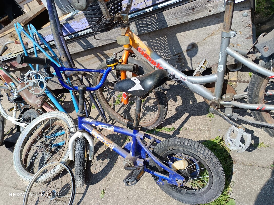 Elbląg Po dzieciach i wnukach sprzedam 14 pojazdów. Rowery rowerki hulajnogi jeżdziki biegacze w większości sprawne /