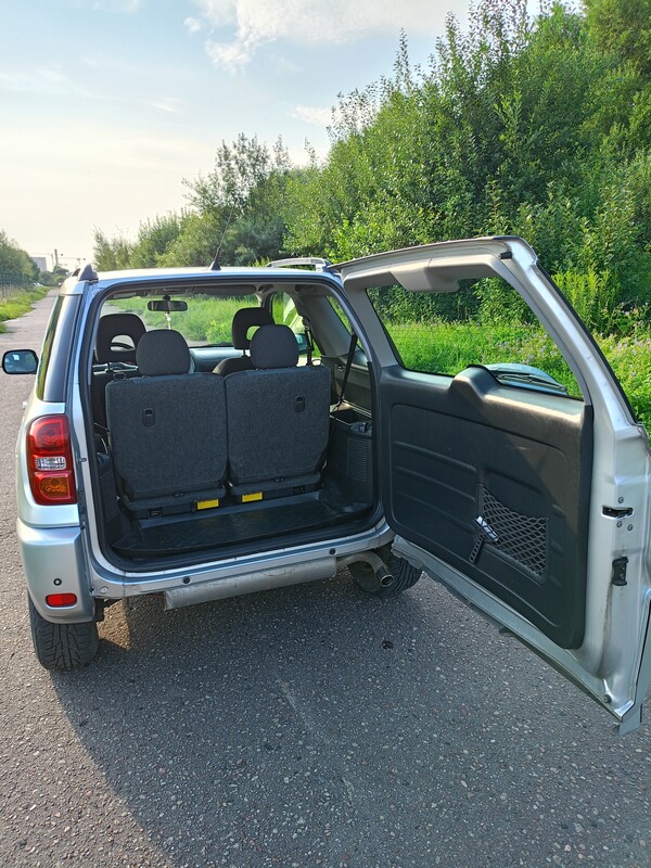 Elbląg Sprzedam Toyotę RAV4 2004r 1.8 Benz. 125Km przebieg 166700 z klimatyzacją.