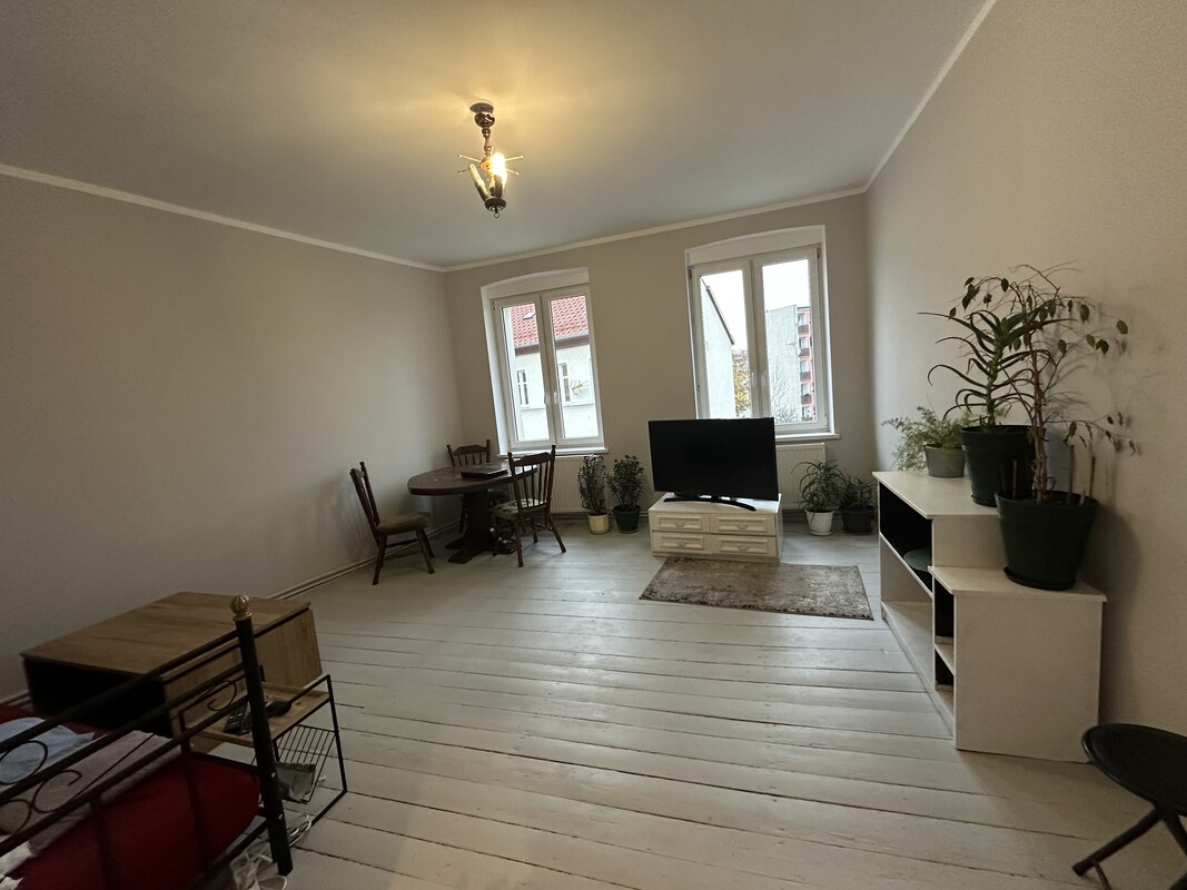 Elbląg BIURO NIERUCHOMOŚCISZULC& SZULCSprzedam mieszkanie w Elblągu ul. Królewiecka, mieszkanie o pow.65,8m2 na 2