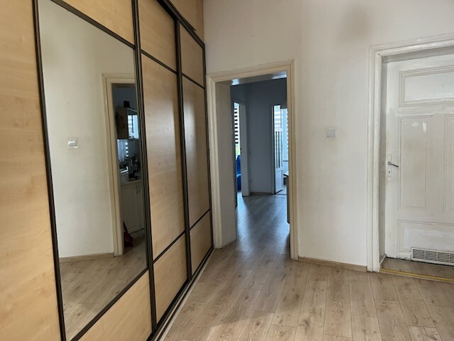 Elbląg Sprzedam mieszkanie na parterze w kamienicy 74m2.