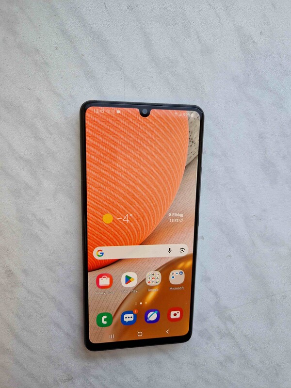 Elbląg Smartfon Samsung Galaxy A42_5G w stanie idealnym W komplecie jest oryginalna ładowarka SAMSUNGA z kabelkiem USB