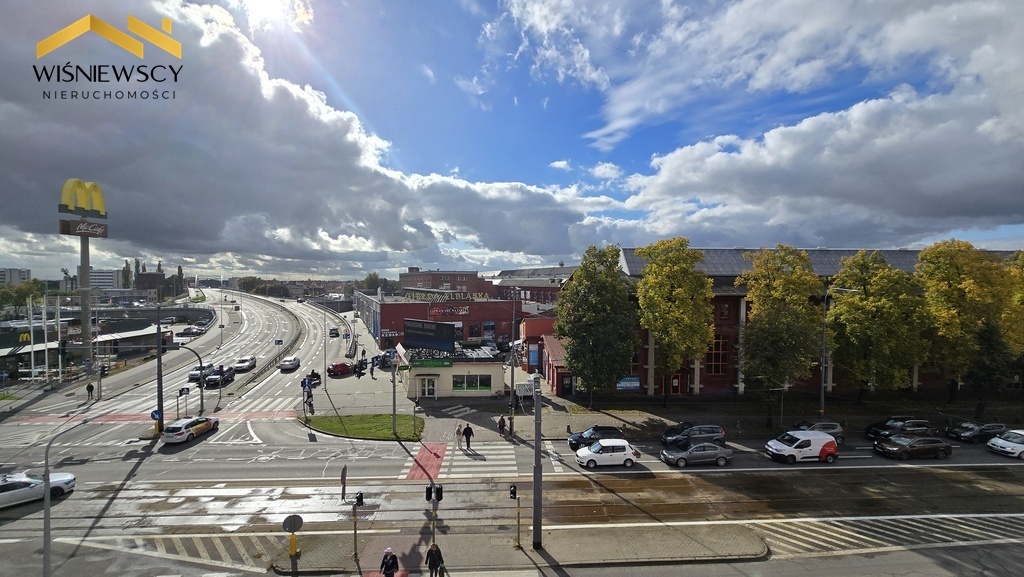 Elbląg WIŚNIEWSCY NIERUCHOMOŚCI Sp. z o.o.Sprzedam mieszkanie - Elbląg, Aleja Grunwaldzka. Oferta:
Na sprzedaż