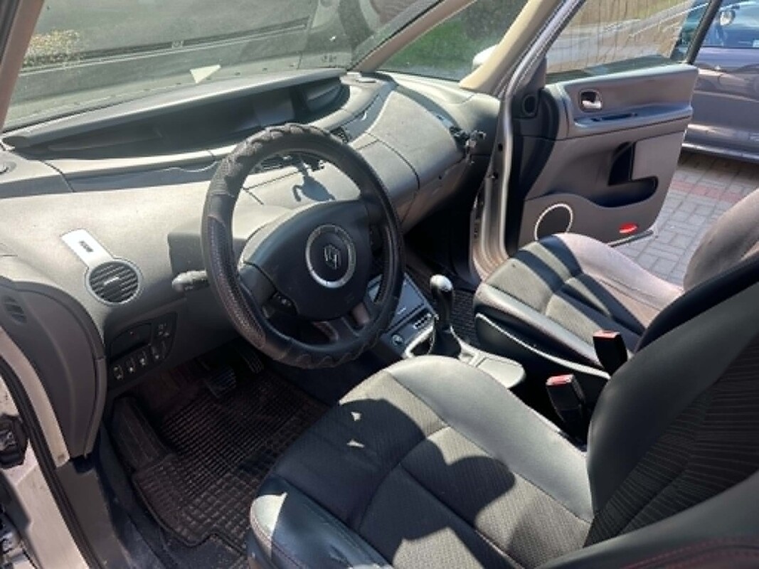 Elbląg Sprzedam w DOBREJ CENIE - RENAULT ESPACE Samochód jest sprawny i na chodzie. Kilka rzeczy do zrobienia.