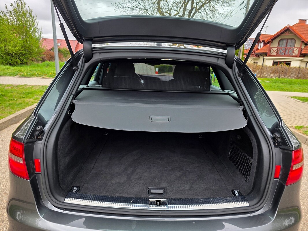Elbląg Audi A4 3xSlineRok Produkcji X 2015Silnik :BenzynaLedy Bi-xenon Sportsize El. klapaZarejestrowany!