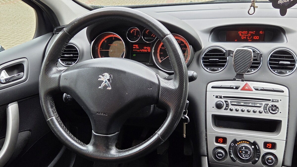 Elbląg Mam do sprzedaży zadbanego Peugeota 308 z ekonomicznym i niezawodnym silnikiem diesla 1.6 HDi o mocy 92 KM.