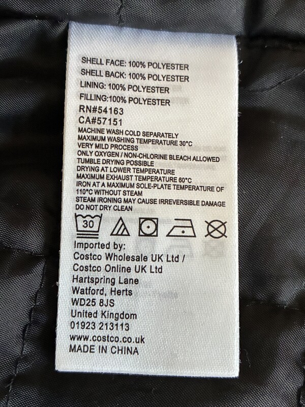 Elbląg Kurtka damska zimowa DKNY.
Stan b. dobry, rozm. XL/XXL (16).
Kolor niebieski. Kaptur ocieplany i regulowany,