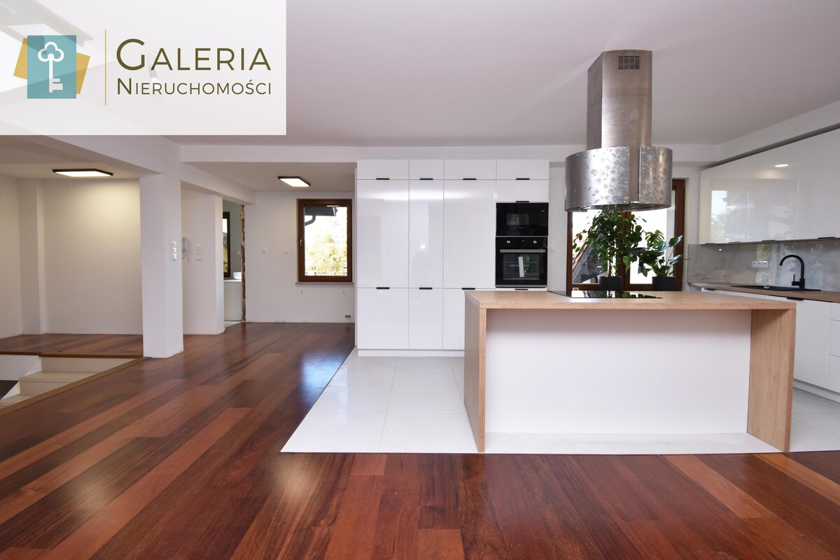 Elbląg GALERIA NIERUCHOMOŚCIZ pasji i miłości do nieruchomościNa sprzedaż: Dwupoziomowy apartament z widokiem na Park