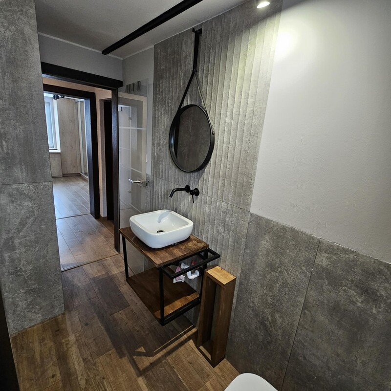 Elbląg DOM NIERUCHOMOŚCIOFERUJEMY NA SPRZEDAŻMIESZKANIE 4 POKOJOWEPow.61 m2BLISKO TARGOWISKO MIEJSKIEKUP MIESZKANIE