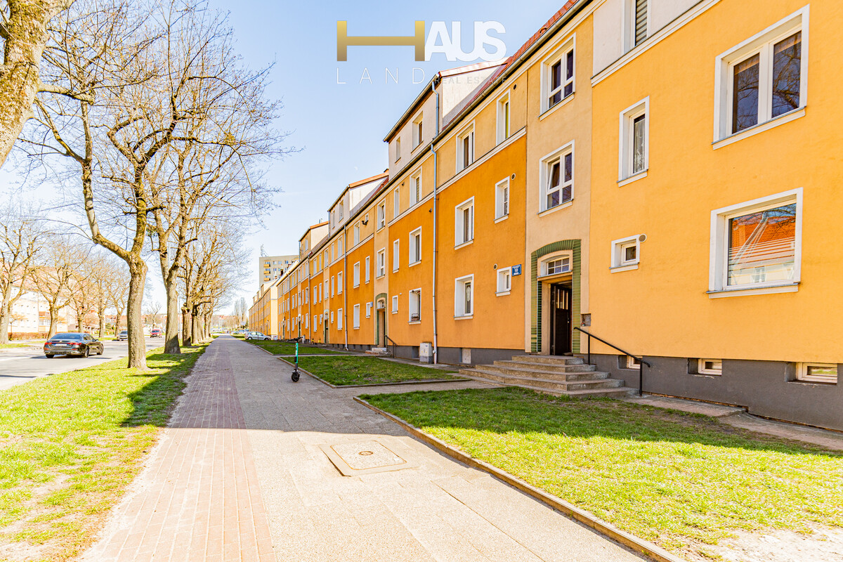 Elbląg ELBLĄG, UL. BRZESKA POWIERZCHNIA 43,30 M2 2 POKOJE, OSOBNA KUCHNIA PARTER HAUSLAND REAL ESTATEMISJA: WIĘCEJ NIŻ