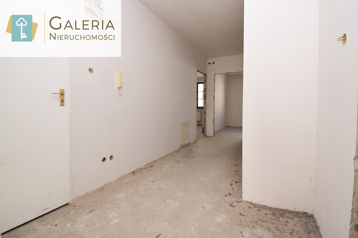 Elbląg GALERIA NIERUCHOMOŚCIZ pasji i miłości do nieruchomościNa sprzedaż: Trzypokojowe mieszkanie w sercu Starego