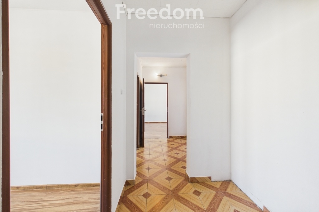 Elbląg FREEDOM NIERUCHOMOŚCISprzedam mieszkanie - Elbląg, Ogólna. Mieszkanie składa się z dwóch pokoi, kuchni,