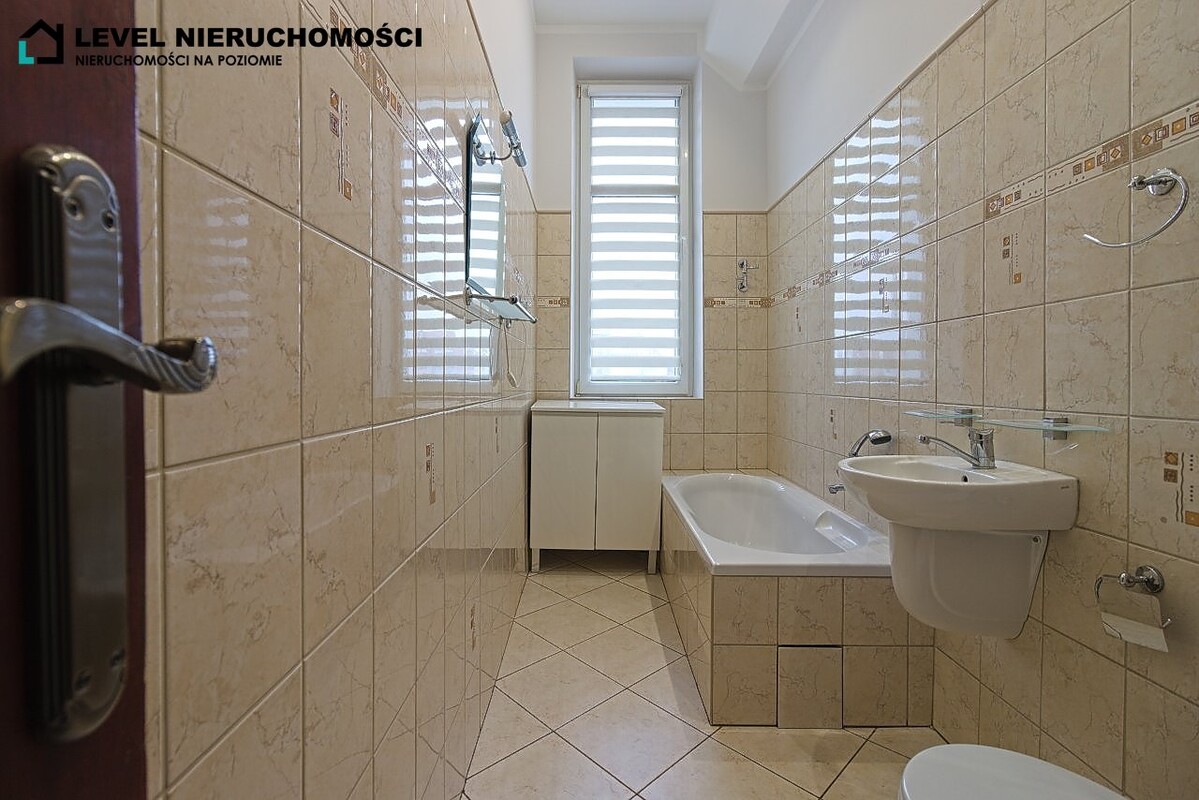 Elbląg LEVEL NIERUCHOMOŚCI Przestrzenne mieszkanie w kamienicy, aleja Grunwaldzka, Elbląg NIERUCHOMOŚCI NA