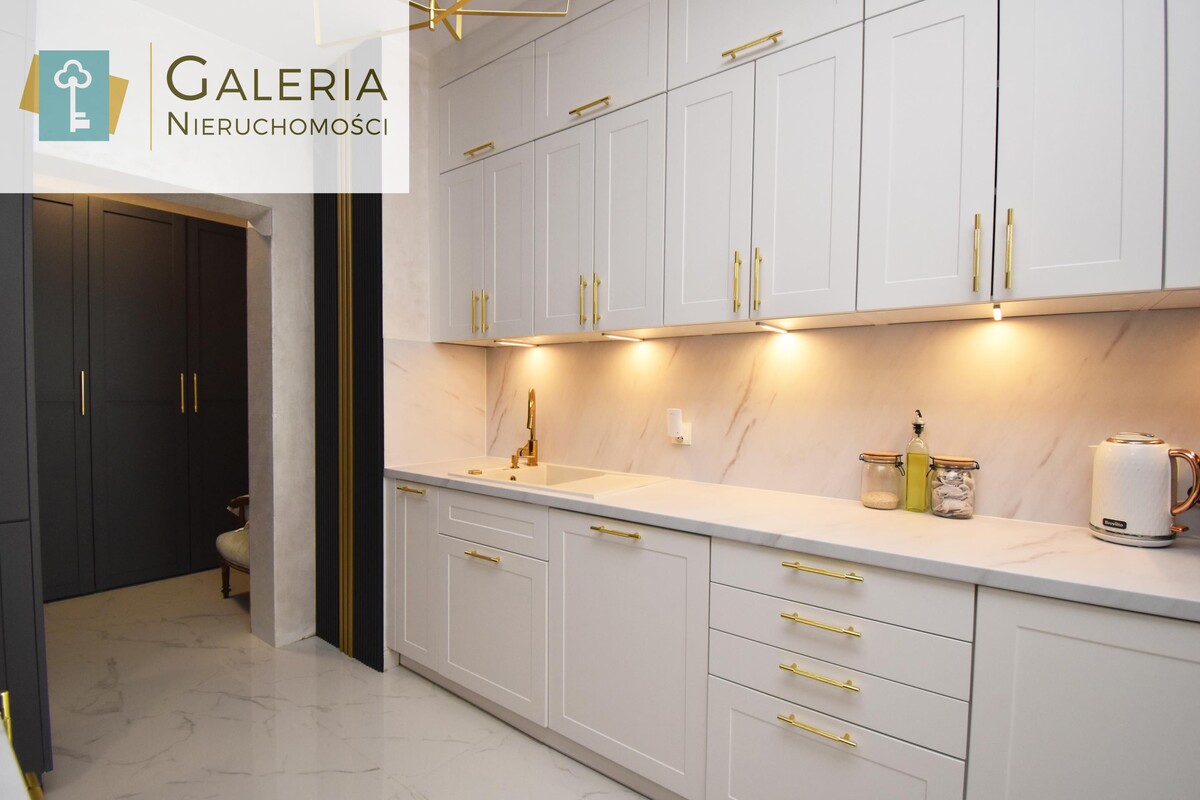 Elbląg GALERIA NIERUCHOMOŚCIZ pasji i miłości do nieruchomościNa sprzedaż: Przestronny, nowoczesny, umeblowany