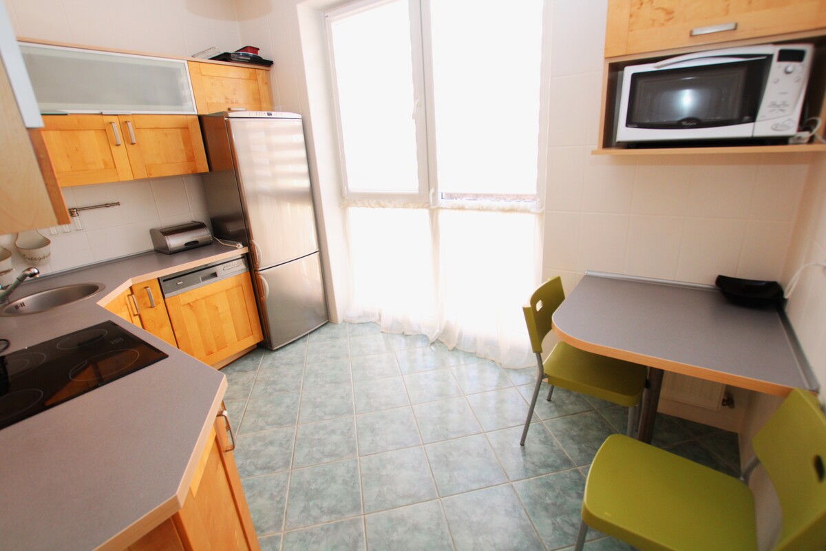 Elbląg NIERUCHOMOŚCI ANNA KRASZEWSKA Mieszkanie 3-pokojowe na Starym Mieście, ok.65 metrów ul. Stary