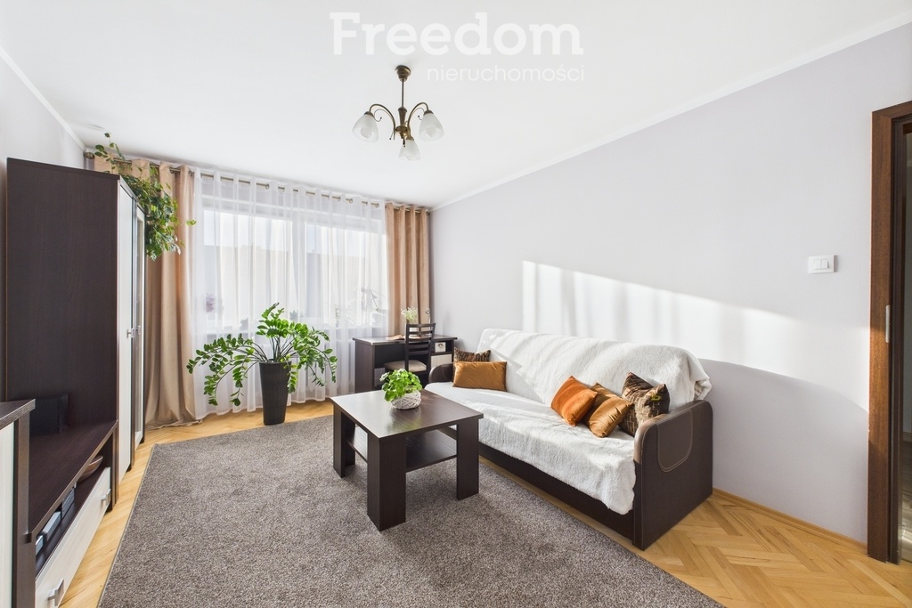 Elbląg FREEDOM NIERUCHOMOŚCISprzedam mieszkanie - Morąg, Kujawska. Na sprzedaż przestronne mieszkanie o