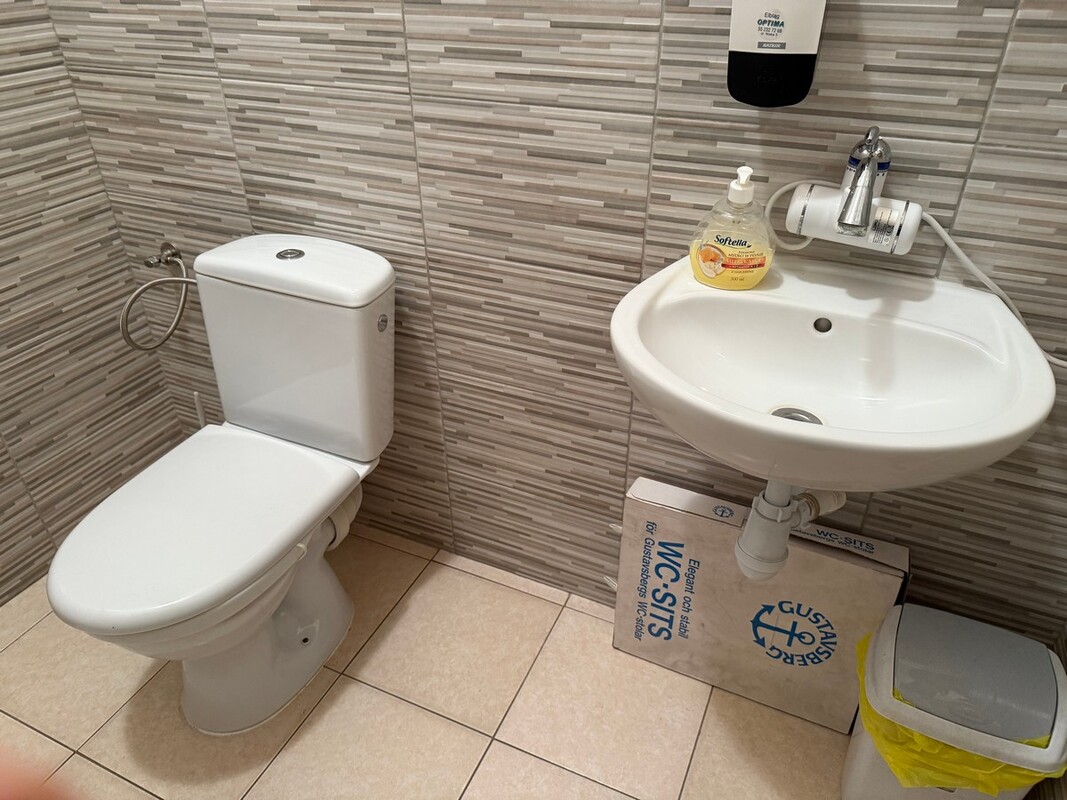 Elbląg BIURO NIERUCHOMOŚCISZULC& SZULCLokal usługowy: Elblągu ul. RobotniczaPowierzchnia: 50 m2Na wynajem