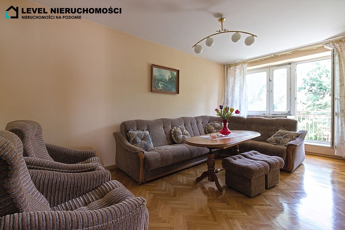Elbląg LEVEL NIERUCHOMOŚCI  Dom na dużej działce w Elbląguplus dwa garażeul. Freta  NIERUCHOMOŚCI NA POZIOMIE